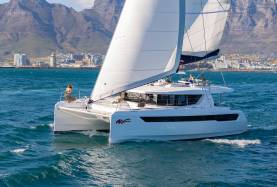 Moorings 5200 – 5 Cabin Catamaran