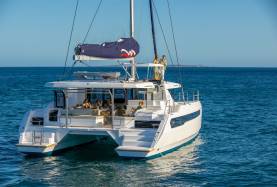 Moorings 5200 – 5 Cabin Catamaran