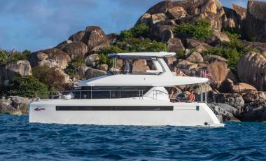 Power Yacht Charters